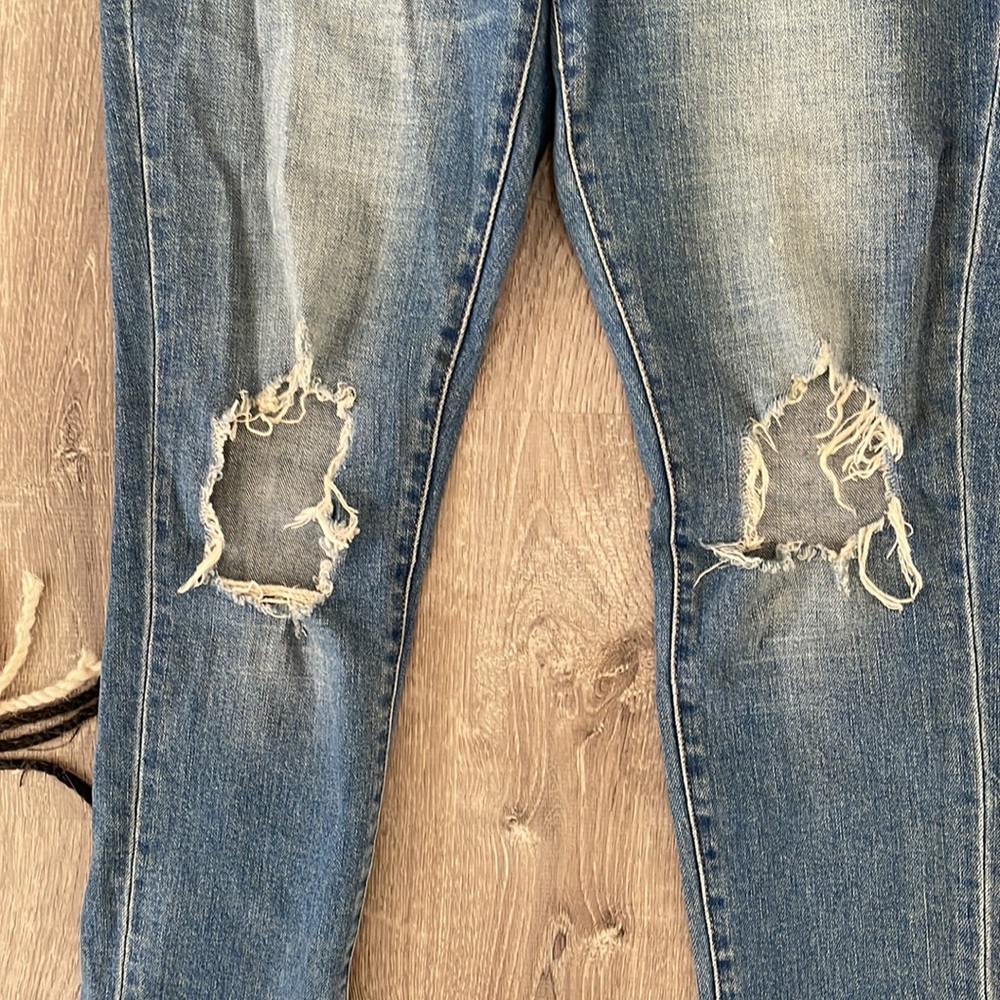 Levi 721 High Rise Skinny - Picture 2 of 5